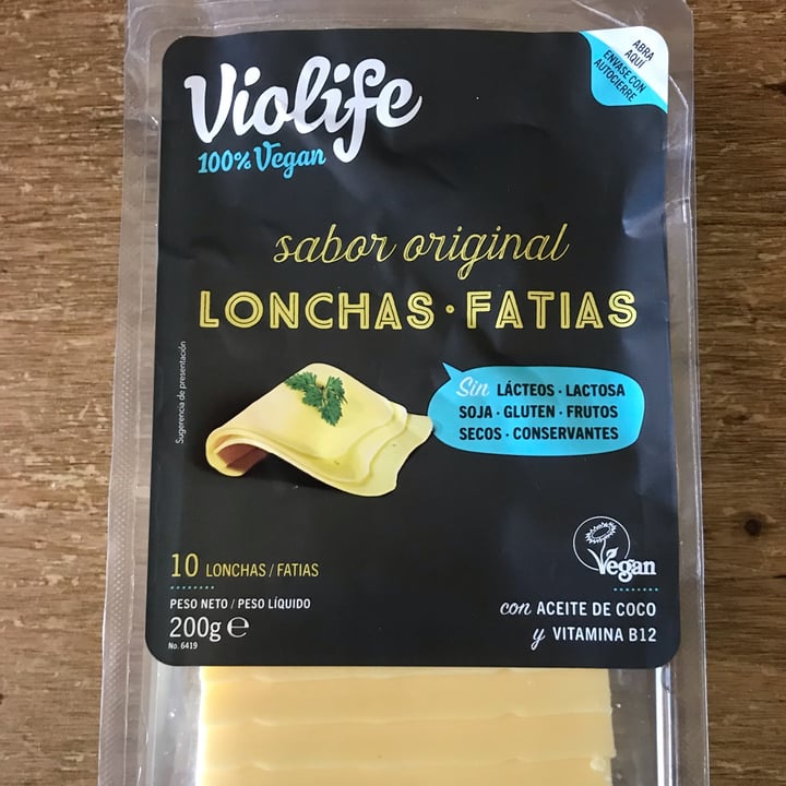 photo of Violife Cheddar lonchas shared by @tatac on  03 May 2022 - review