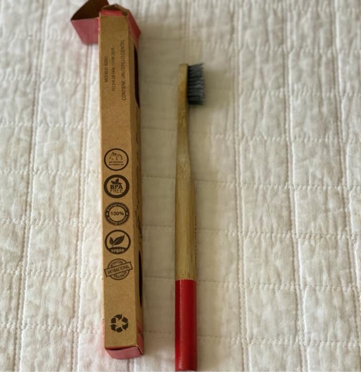 review photo of Palinda Cepillo De Dientes De Bambú shared by @anamayuocj on 06 Sep 2020 - review
