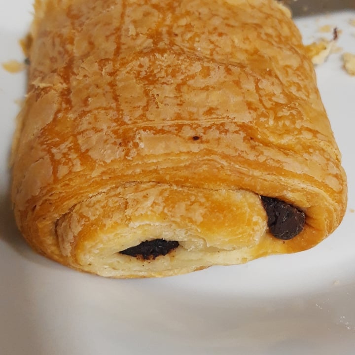 photo of Craft Vegan Bakery Pain Au Chocolat shared by @chelldu on  20 Feb 2022 - review