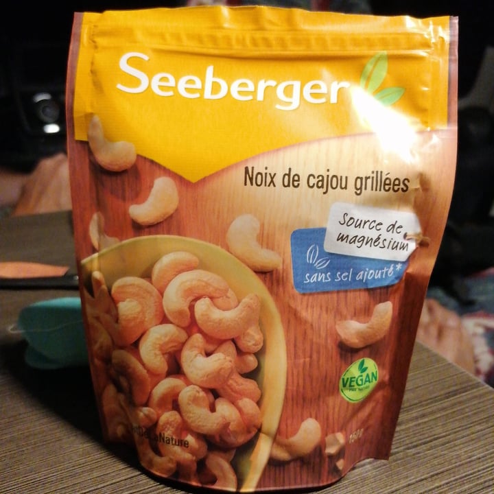 review photo of Seeberger noix de cajou grillées shared by @marla2000 on 06 Aug 2022 - review