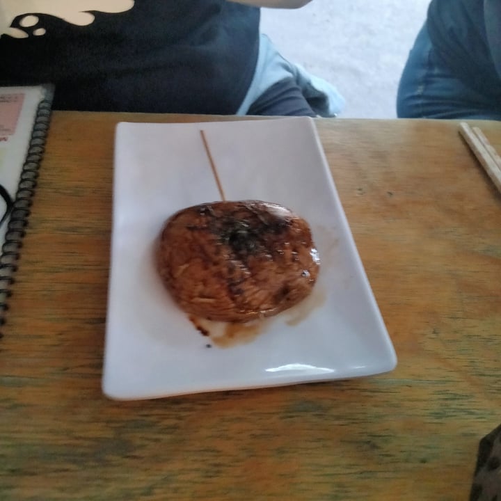 review photo of V Ramen brocheta de portobello shared by @elvagovegan on 20 Aug 2022 - review