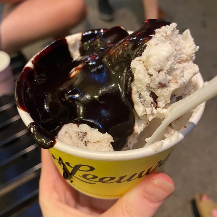review photo of Van Leeuwen Ice Cream Vegan chocolate chip cookie dough shared by @kielycoyote on 02 Aug 2021 - review