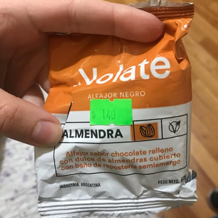 photo of Nolate Alfajor Negro De Almendras shared by @candeeev on  13 Nov 2021 - review