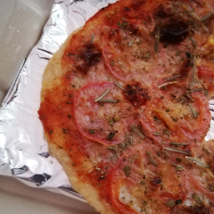 photo of Hari vegano Pizza margarita shared by @adms on  03 Aug 2021 - review