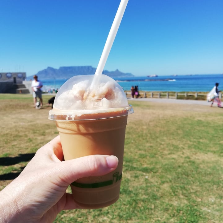 photo of Hulis Donuts Iced Latte shared by @simonel on  16 Jan 2022 - review