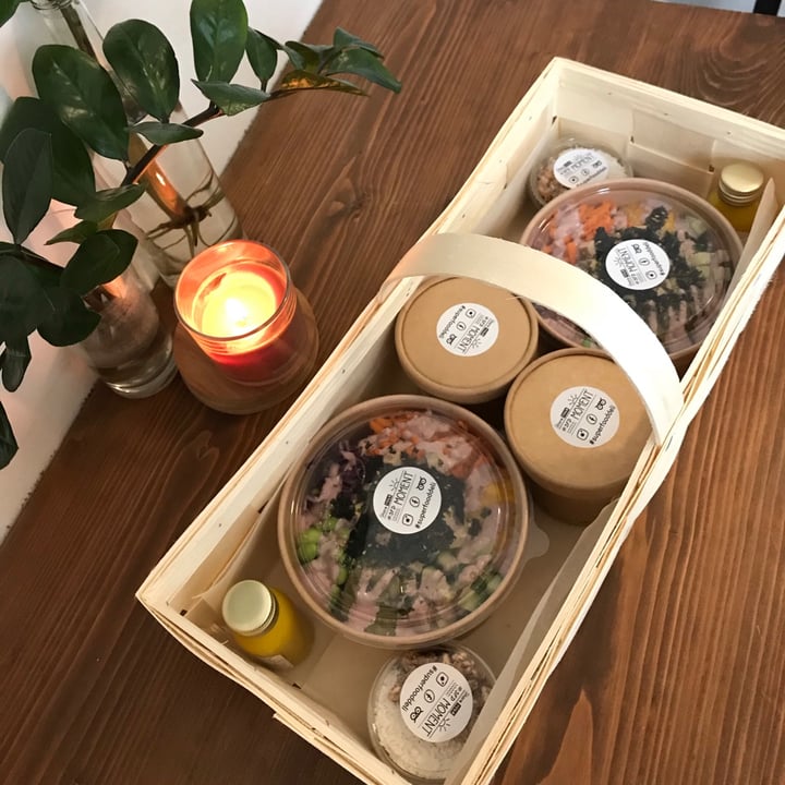 review photo of Superfood Deli rainbow poke lunch dinner basket for 2 pers. shared by @inesoy on 19 Nov 2020 - review