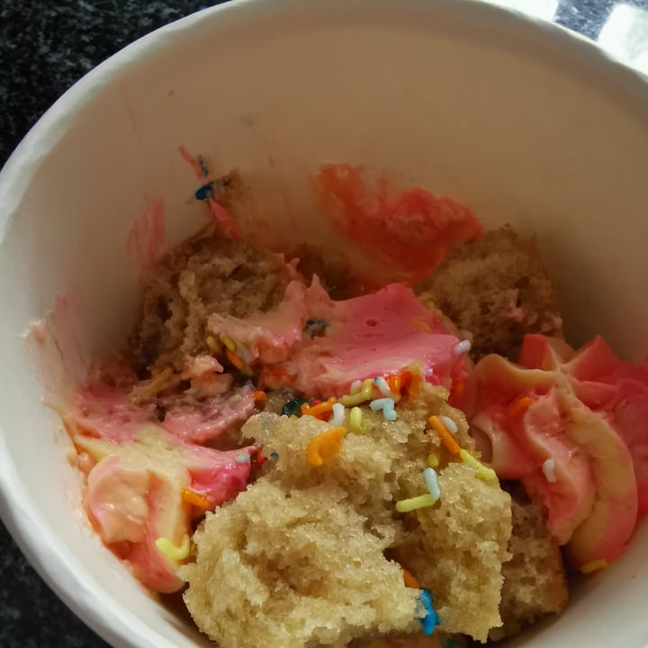 review photo of With HÄRT Vegan Bakery Cake Cup shared by @eltico on 19 Jan 2022 - review