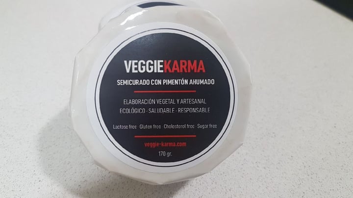 photo of Veggie Karma Queso Semicurado con Pimentón Dulce Ahumado shared by @merigo9 on  25 Nov 2019 - review