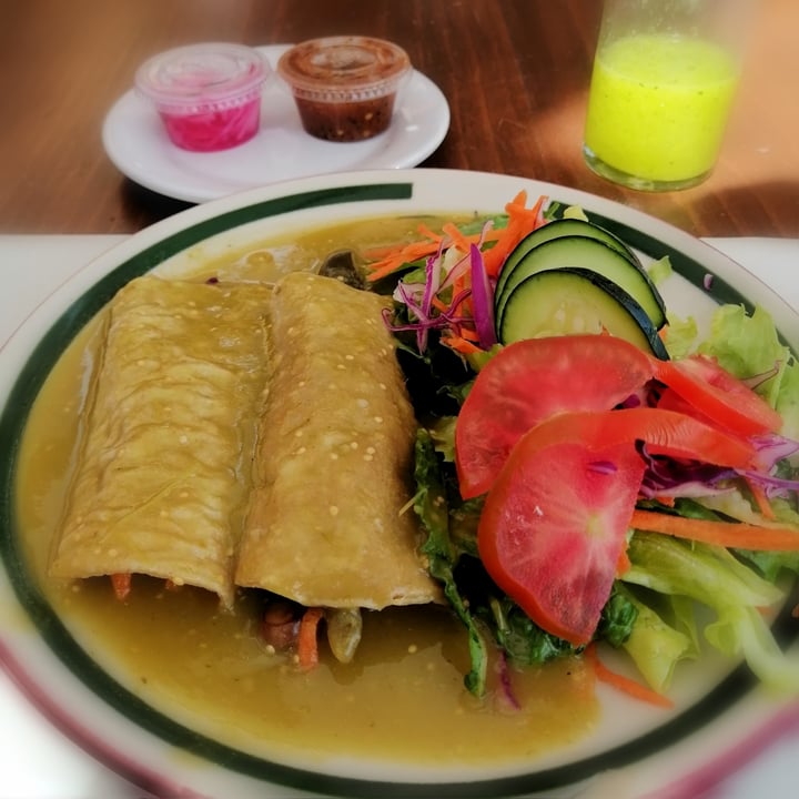 photo of Restaurante Los Magueyes Enchilada Vegano shared by @sheila67 on  21 Apr 2021 - review