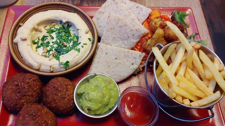 photo of Zeil Kitchen Zeil Platter shared by @paulafromtwoson on  27 Jan 2020 - review