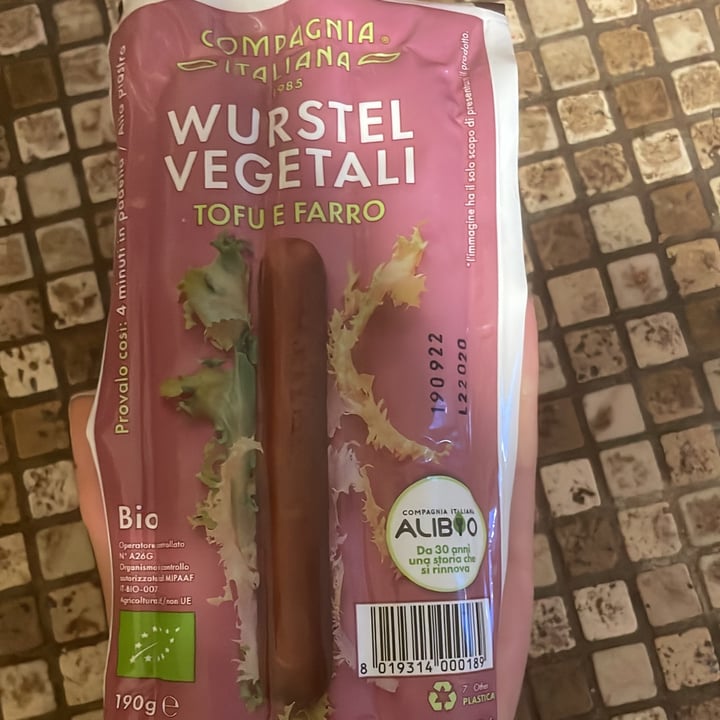 photo of Compagnia Italiana Würstel vegetali tofu e farro shared by @ariannac01 on  18 Jul 2022 - review