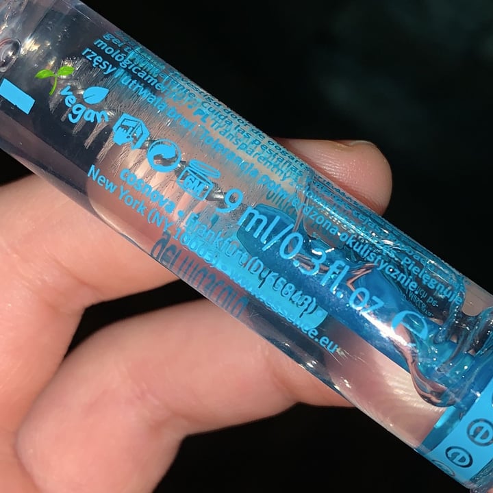 review photo of Essence Cosmetics Eyeliner Pen Extra Longlasting shared by @antoveggie on 14 Jul 2021 - review