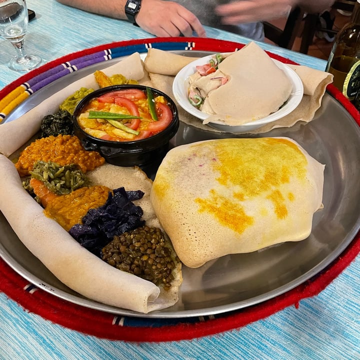 photo of Habesha Restaurant Mix Plate Veg shared by @martinabernardi on  12 Jun 2022 - review
