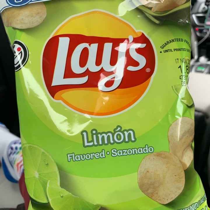 photo of Lay's Papas Fritas sabor Limón shared by @allhess on  25 Oct 2020 - review