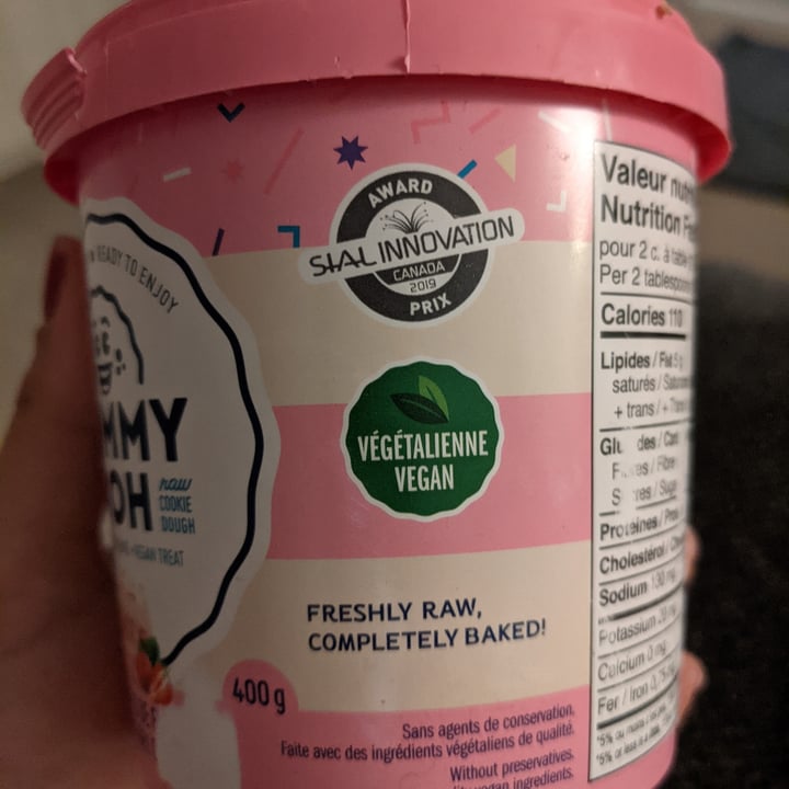 photo of Yummy Doh Strawberry Confetti shared by @anacvlcnt on  07 Jul 2021 - review