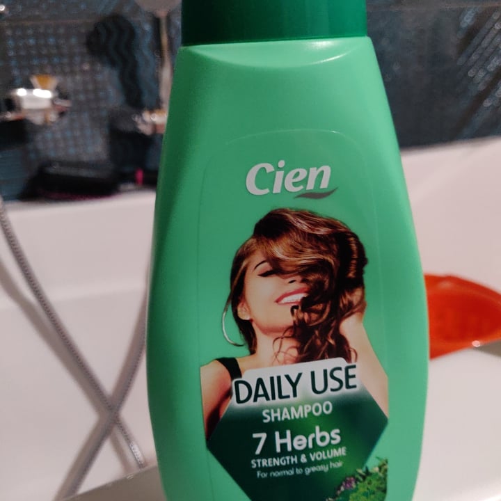review photo of Cien Shampoo daily use shared by @evelina04 on 12 Jun 2021 - review