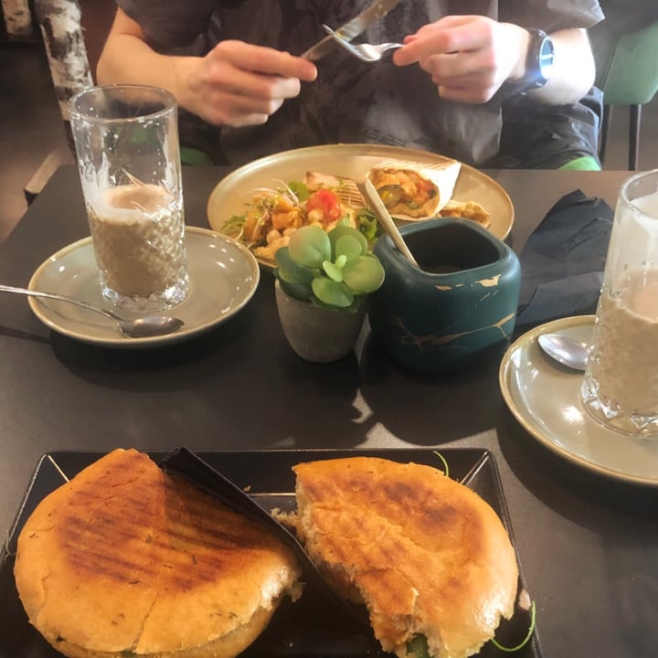photo of deer Veggie sandwich shared by @ninree on  19 Oct 2022 - review