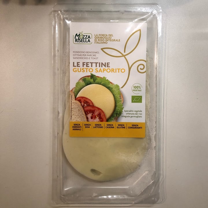 review photo of Mozzarisella Le fettine gusto saporito shared by @pammm on 19 Mar 2022 - review