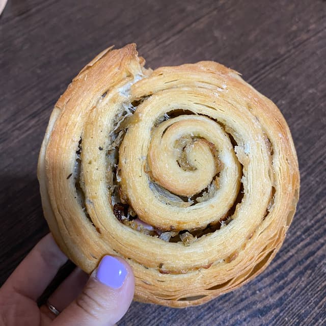 菜肴“Roll de cebolla”的照片