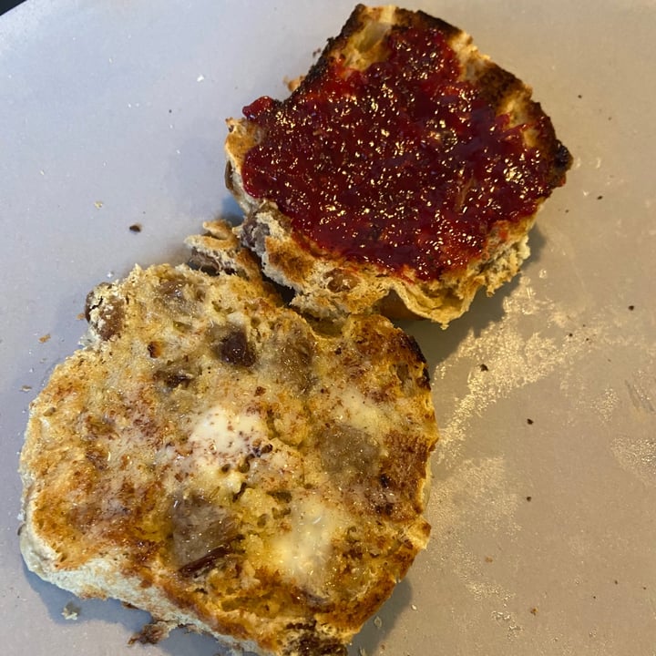 photo of Plant Kitchen (M&S) Vegan Fruited Luxury Hot Cross Buns shared by @yourlocalvegan on  21 Feb 2021 - review
