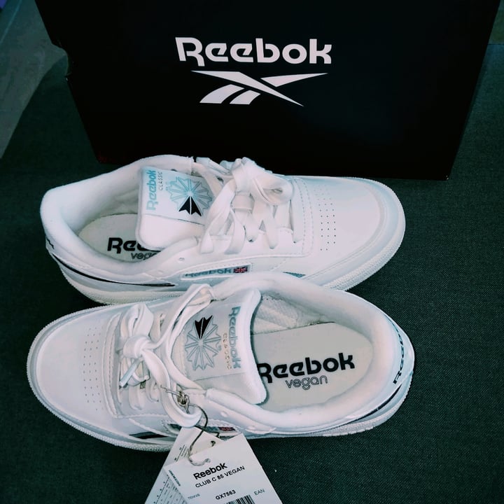 photo of Reebok Club C 85 VEGAN shared by @papillondelacroix on  13 Dec 2021 - review