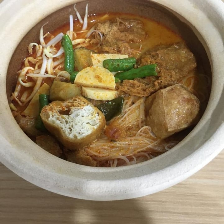 photo of Saiva Kitchens Mixed Noodles Curry Laksa shared by @spveg on  16 Nov 2021 - review