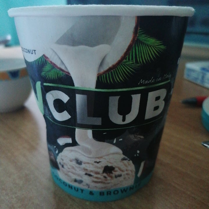review photo of VClub Coconut & Brownie shared by @laurabricininni on 06 Jul 2022 - review