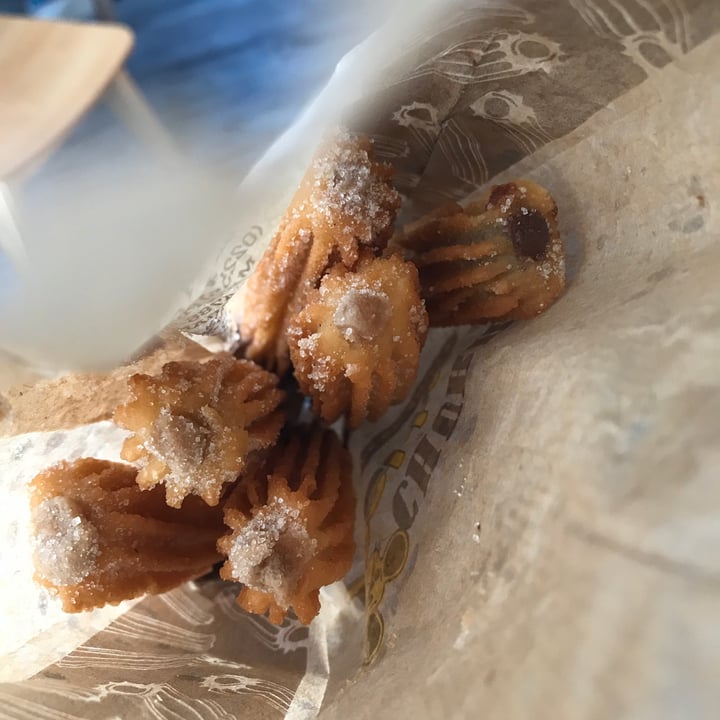 photo of Churros "El Topo" Mar Azul Churros Rellenos De Dulce De Almendras shared by @lauragorbatt on  20 Apr 2021 - review