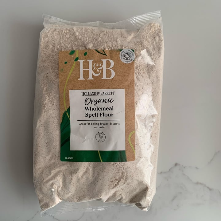 photo of Holland & Barrett Organic wholemeal spelt flour shared by @lamaryvegana on  25 Nov 2021 - review