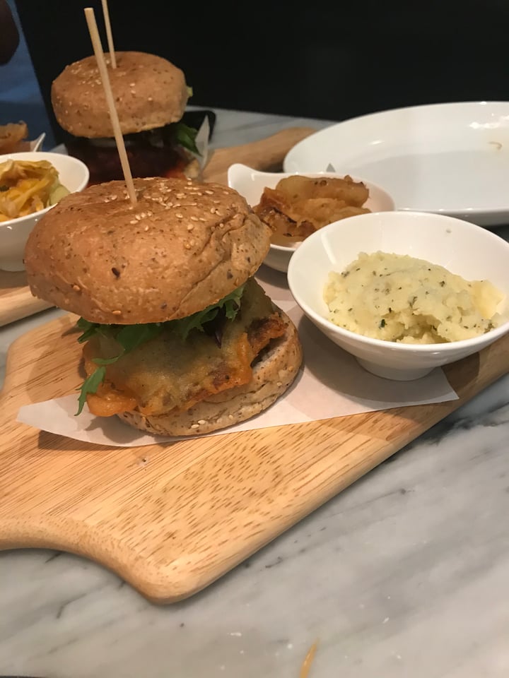photo of Real Food Portobello mushroom burger shared by @pal on  23 Feb 2018 - review