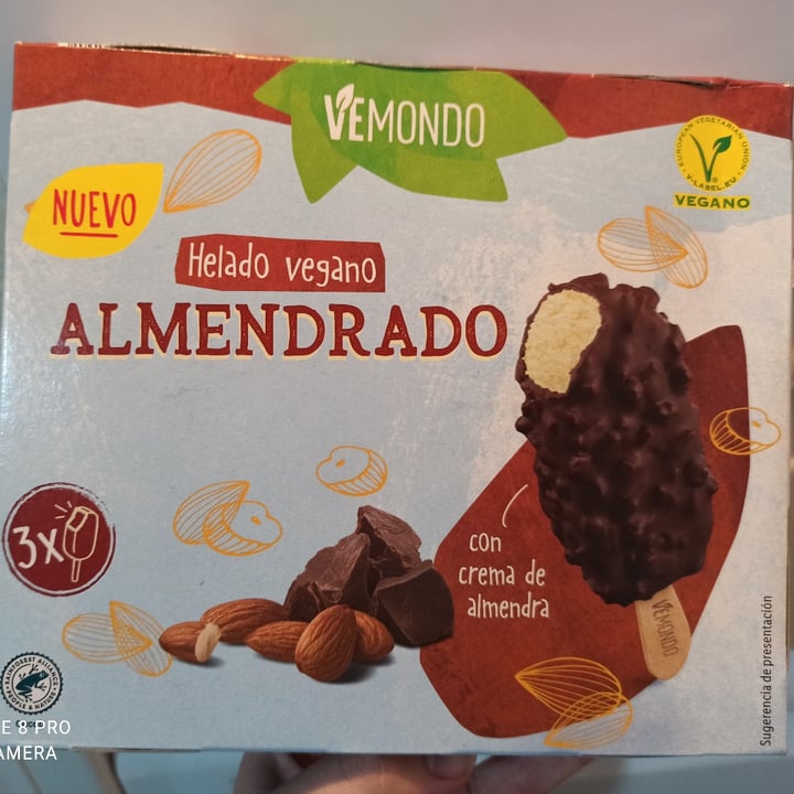 photo of Vemondo Helado almendrado shared by @eqs176 on  11 Oct 2021 - review