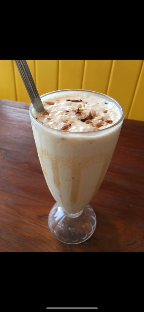 photo of Plant Cartel Peanut Butter Banana Milkshake shared by @giveafudge2day on  28 Nov 2019 - review