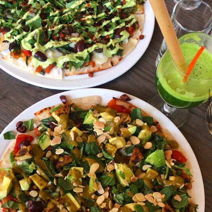 photo of Free Food* Pizza shared by @meggiesveggies on  16 Aug 2020 - review