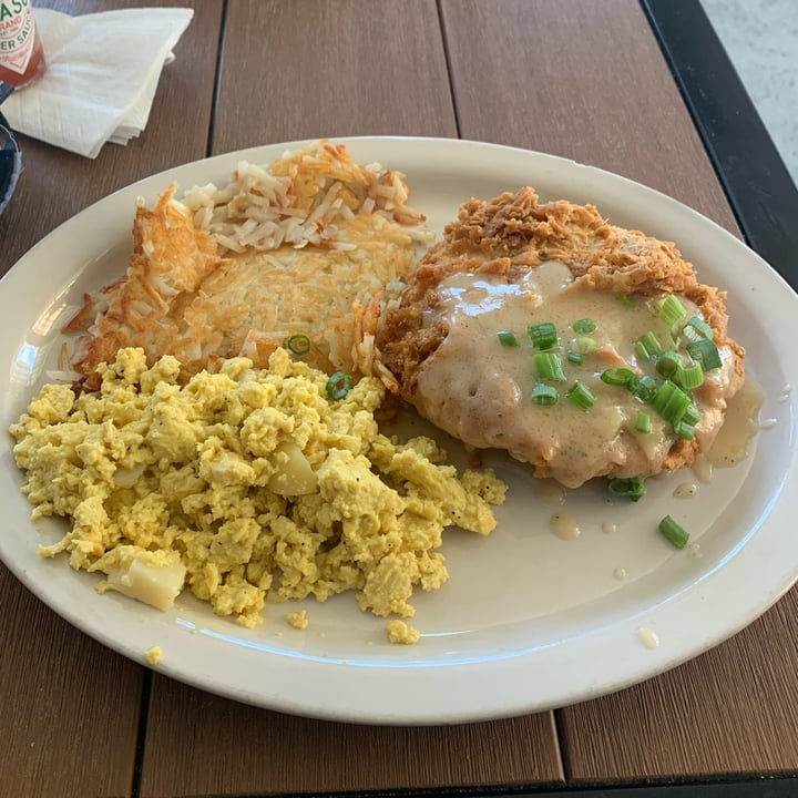 photo of Korny Vibes country fried breakfast shared by @cayo on  11 Oct 2022 - review