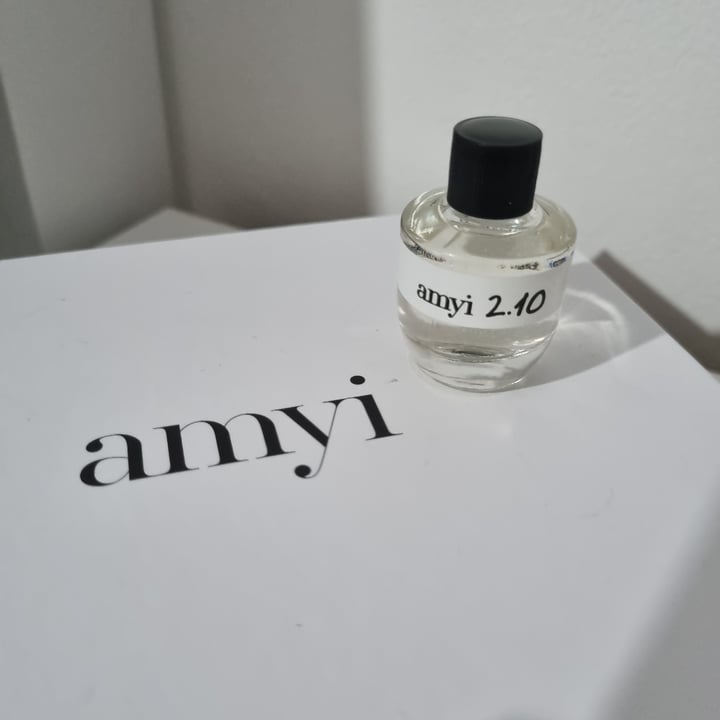 review photo of amyi Perfume Amyi 2.10 shared by @isazanelatto on 11 May 2022 - review