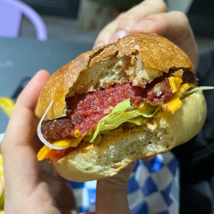 photo of Montana Shop Porto Montana Fat Burger shared by @xanaramos on  28 Jan 2022 - review