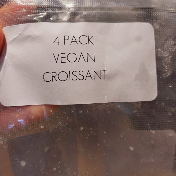 review photo of Good Rebel 4 Pack Bake at Home Croissants shared by @hbchic on 04 Jan 2022 - review