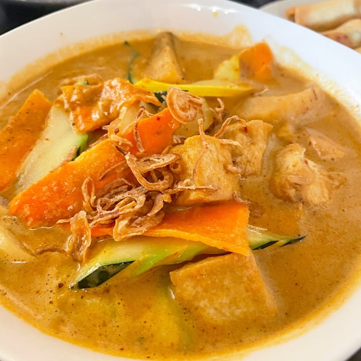 photo of Fai Thai Kitchen ร้านฝ้ายไทย Massaman Curry shared by @earthtostacy on  28 Feb 2022 - review