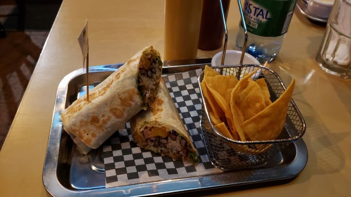 photo of Cafe Leon Interior 6 Local 3 Paseo Del Faro Burrito Beyond Meat shared by @wisewolf on  17 Sep 2019 - review