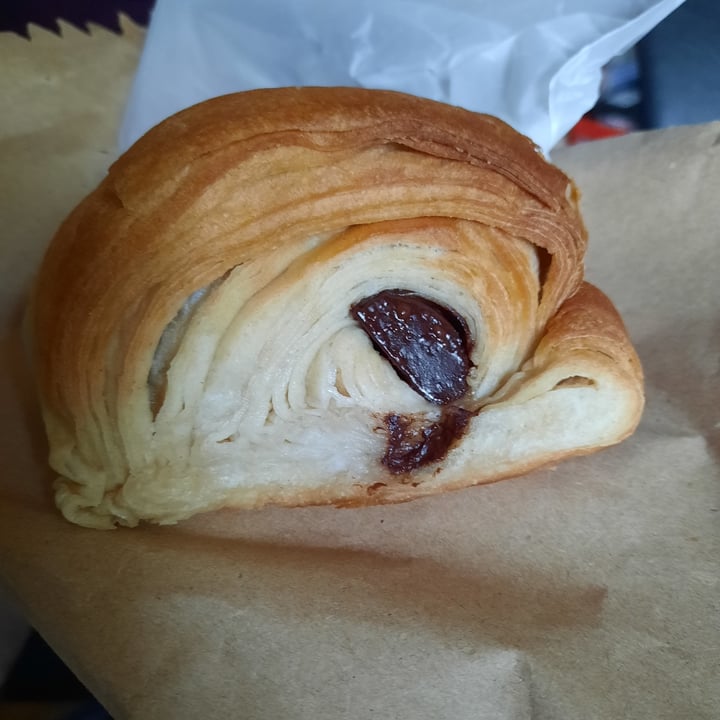 photo of Mooki Pastelería Vegana Pain au chocolat shared by @vegaly on  05 Jan 2022 - review