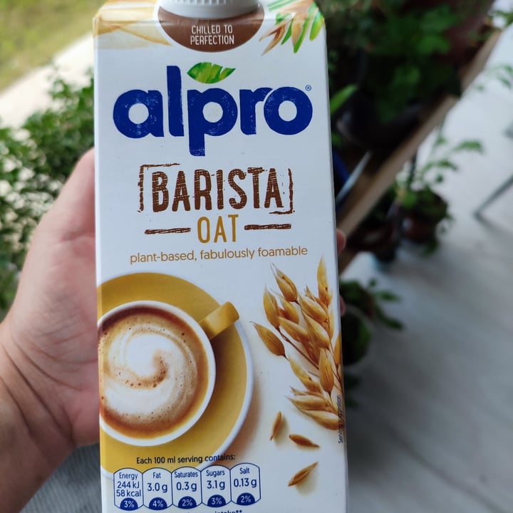 photo of Alpro Barista Oat Milk shared by @erikavidal on  12 May 2022 - review