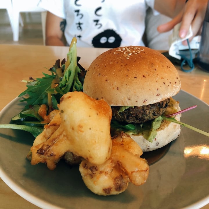 photo of Real Food Curried Black Bean Burger shared by @kimjongquiche on  19 Apr 2021 - review