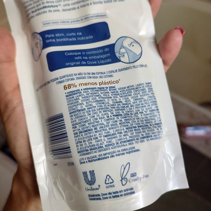 photo of Dove Sabonete líquido Nutrição indulgente shared by @lilianezampar on  30 Apr 2022 - review