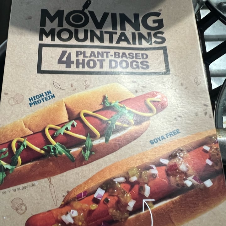 photo of Moving Mountains 4 Plant-based Hot Dogs shared by @biapol on  29 Jan 2022 - review
