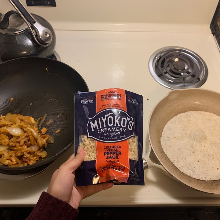 photo of Miyoko's Creamery Cultured Vegan Pepper Jack Shreds shared by @boochi on  23 Jan 2021 - review