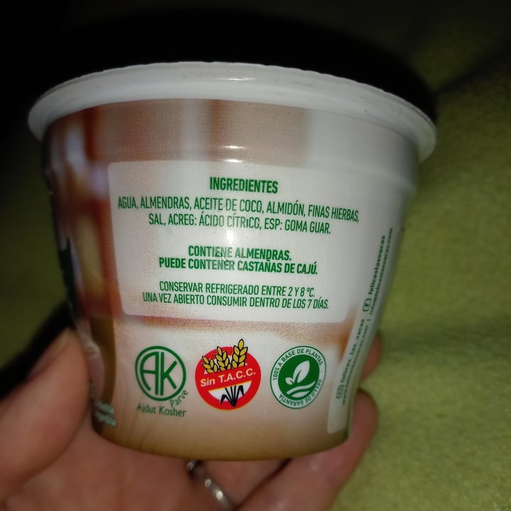 photo of Felices Las Vacas Queso Untable Fantastique Finas Hierbas shared by @gabyeug5119 on  20 Sep 2022 - review