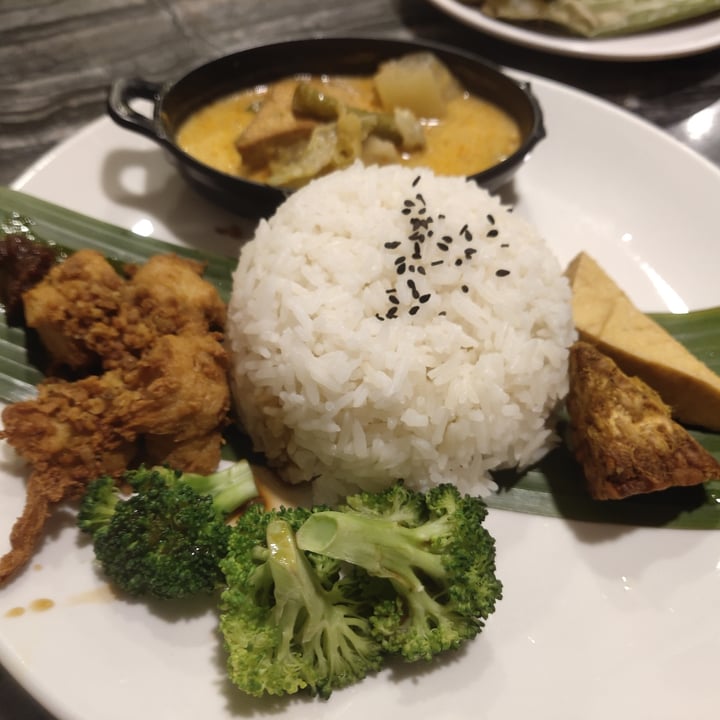 photo of Warung Ijo Kelasan Fried Chicken shared by @amazinganne on  30 Sep 2020 - review