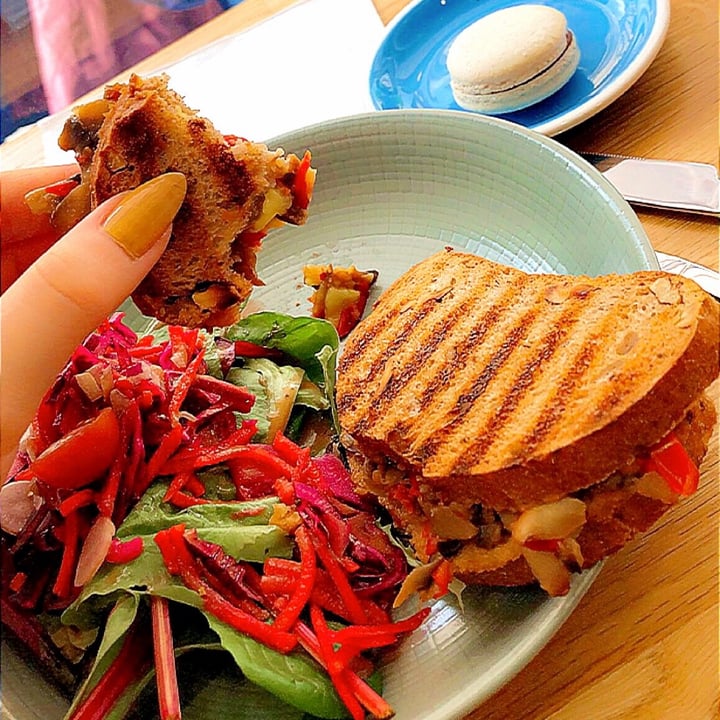 review photo of Cloud Cakes Grilled Cheese shared by @sofiadalen on 27 Apr 2022 - review