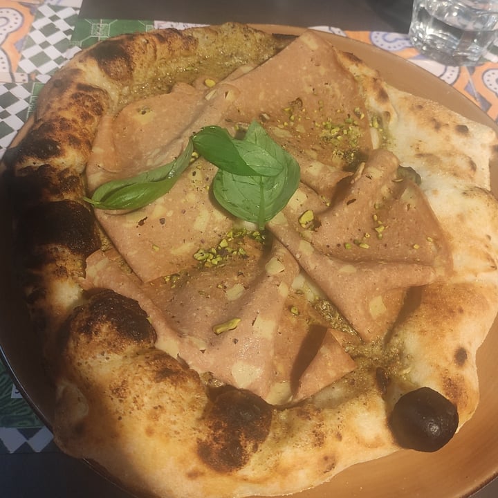 photo of Pizzeria Assaje Trieste D. O. P. Vegana +mortadella Vegana shared by @angelamarialamacchia on  18 Sep 2022 - review