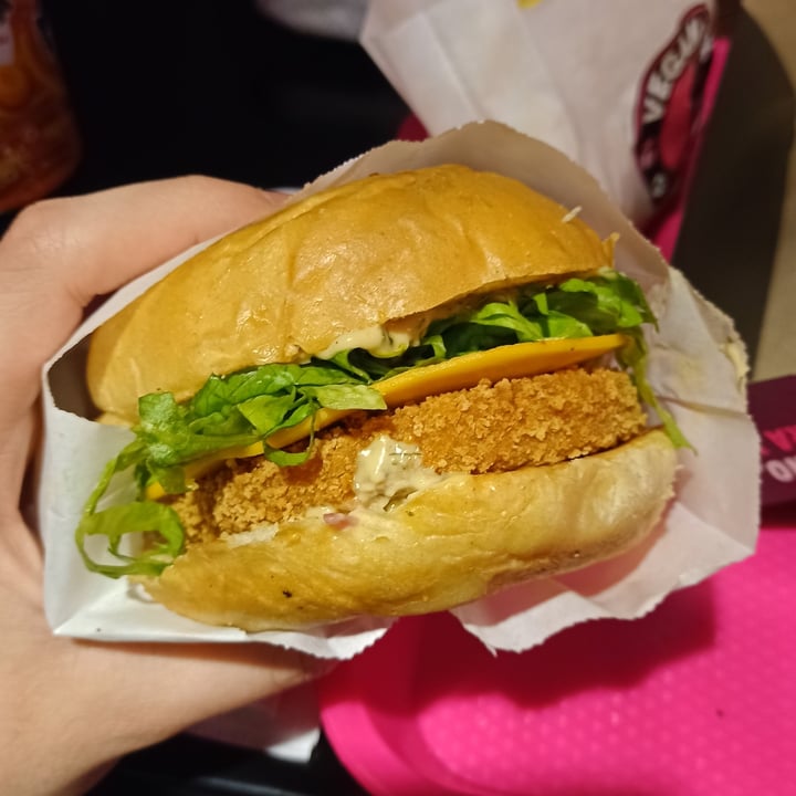 review photo of VEGAN FOX Hamburguesa Not Chicken Vegmac shared by @nicotuc on 16 May 2022 - review